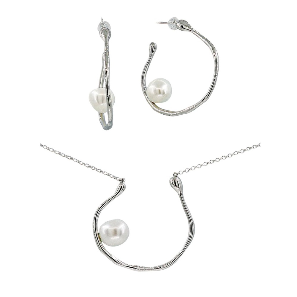 Argenti Designer Jewelers Chic Fresh Water Pearl Necklace & Earring Set
